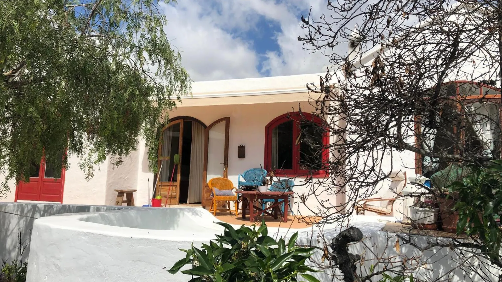 Casa Churchill Arrieta contacts